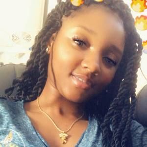 Meet your Posher, Brittney